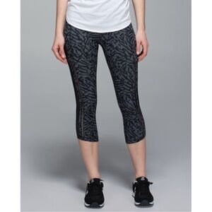 Lululemon Hot To Street Crop Leggings Animal Coal and Black